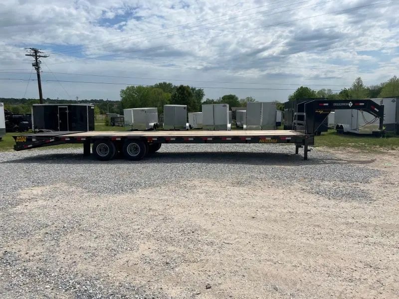 2024_Diamond_T_Trailers_102X32_Equipment_Trailer_YhGLRoi85z8a.webp