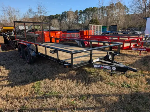 [60712] Texas Bragg Light Pipe Top 6.5' x 16' Tandem Axle Utility Trailer 3.5K